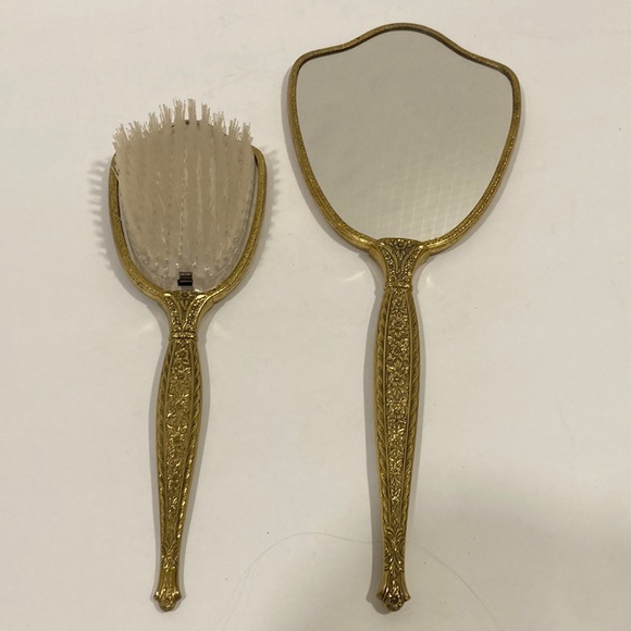 None Accessories Antique Looking Hand Held Gold Mirror And Brush